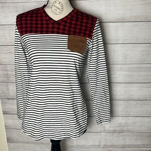 NWT. Buffalo Plaid Christmas Layering Shirt